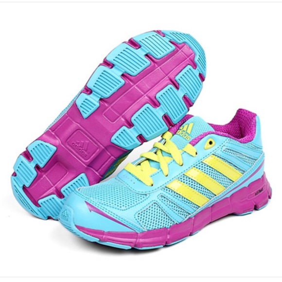 youth girls running shoes